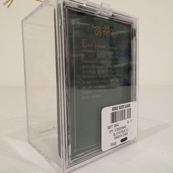 Christmas Glass Ornament Nutcracker Handcrafted by Unique Treasure Box Keepsake - Picture 6 of 6